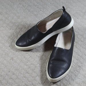 ECCO Gillian Black Leather Two Tone Pointed Toe Slip On Sneaker Size 41